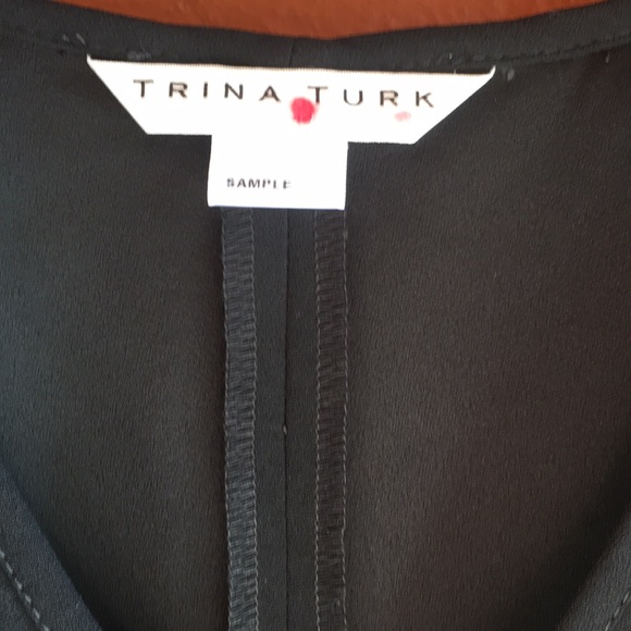 Trina Turk Black Cold Shoulder Tunic Top NWOT🖤 - Picture 4 of 7